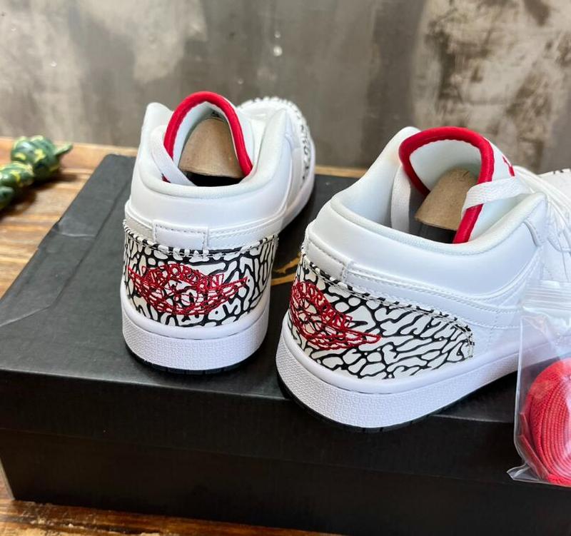 SAMC - NKE Shoes - 226