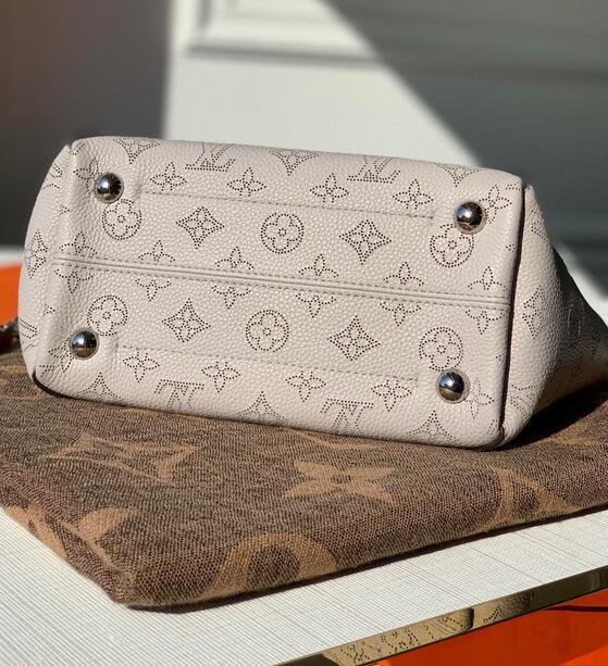 SAMC - LOV Bags - 2983