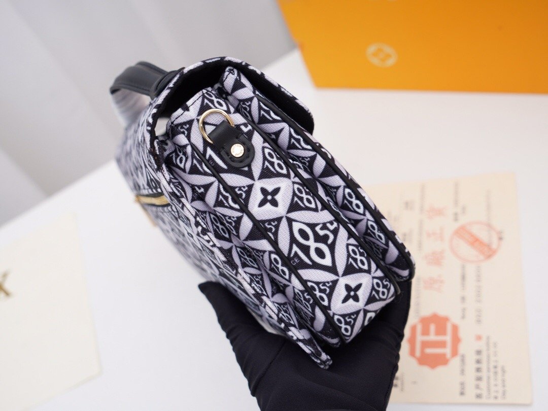 EN - New Arrival Bags LUV 129