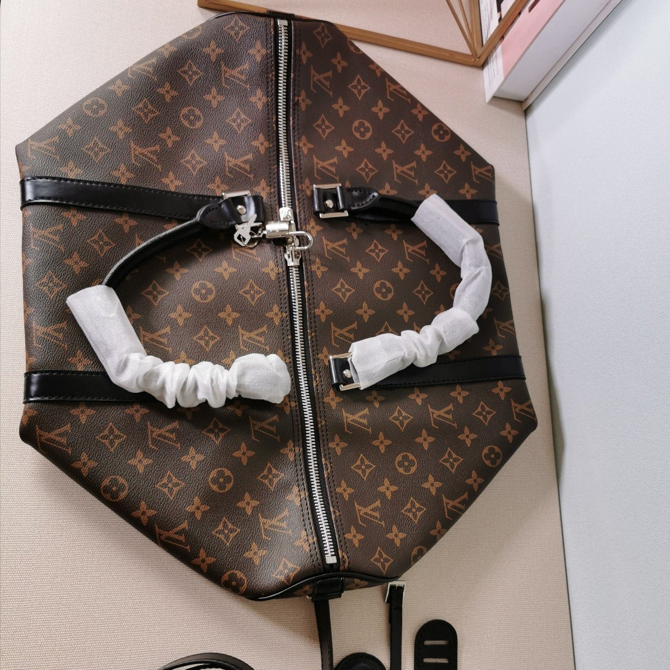 EN - New Arrival Bags LUV 260