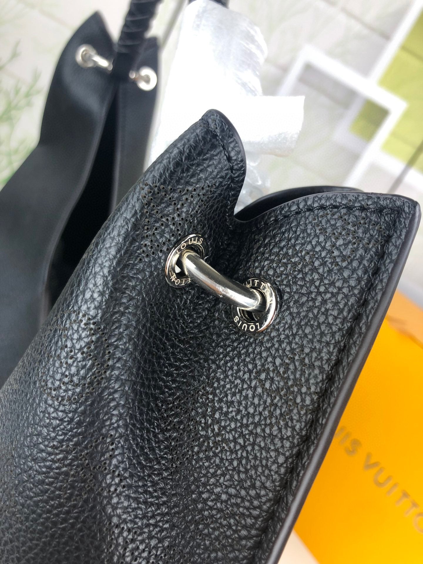 EN - New Arrival Bags LUV 050