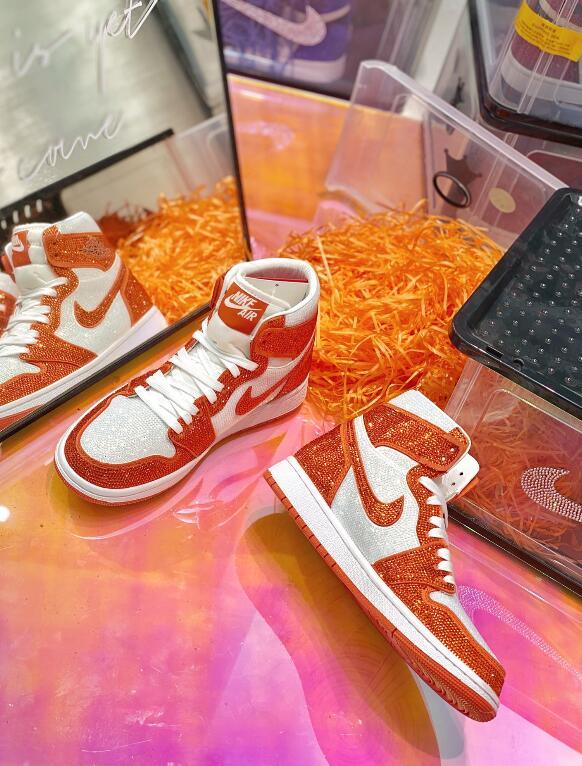 SAMC - NKE Shoes - 1703