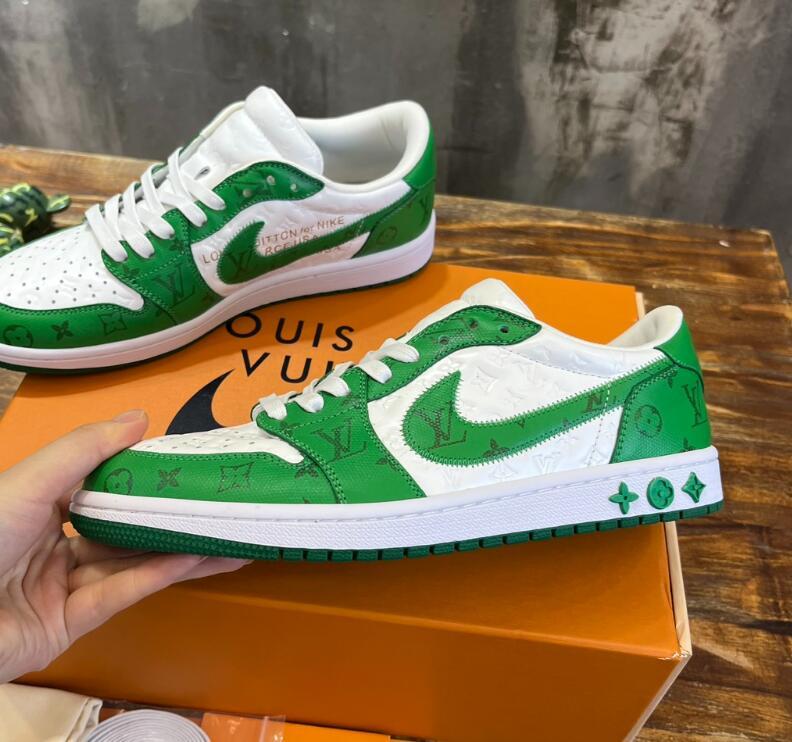 SAMC - NKE Shoes - 404