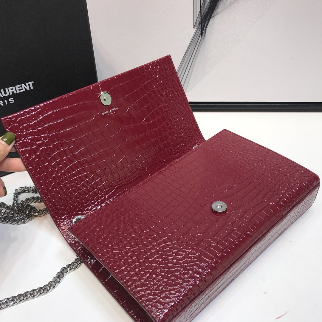 GLAMI Kate MeGLAMIum Chain Bag With Tassel In Shiny-Embossed Burgundy For Women 9.4in/24cmÃ‚Â 