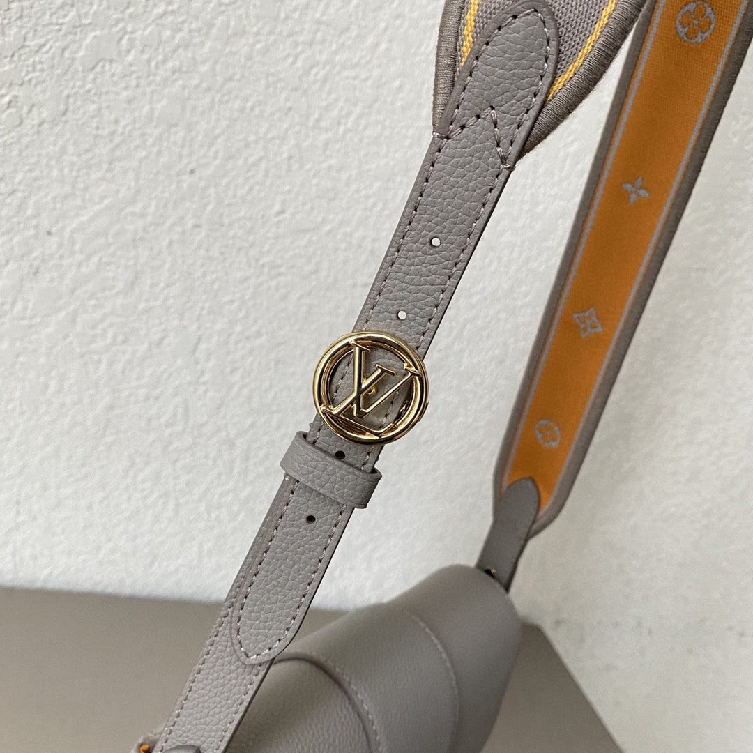 LV Point 9 Create By Nicolas GhesquieÃŒâ‚¬re With Monogram GlamIower 9.1in/22cm Grey For Women LV M55946