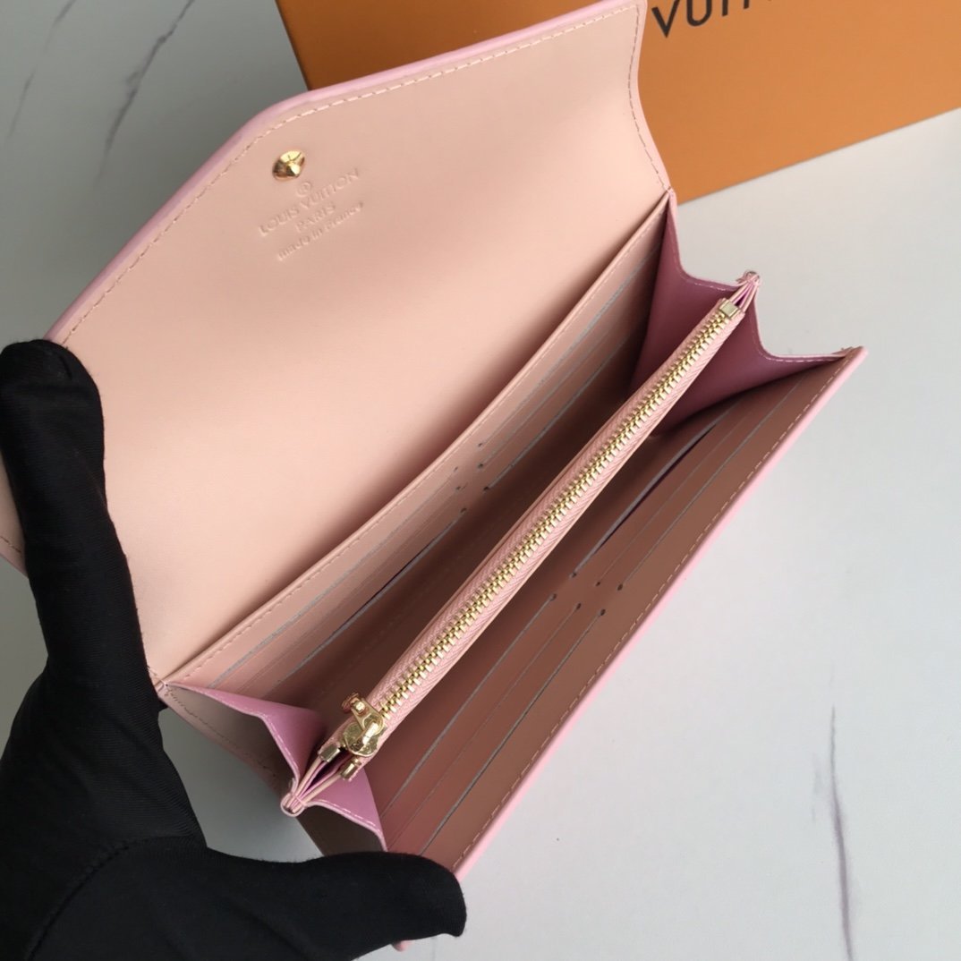 EN - New Arrival Wallet LUV 005