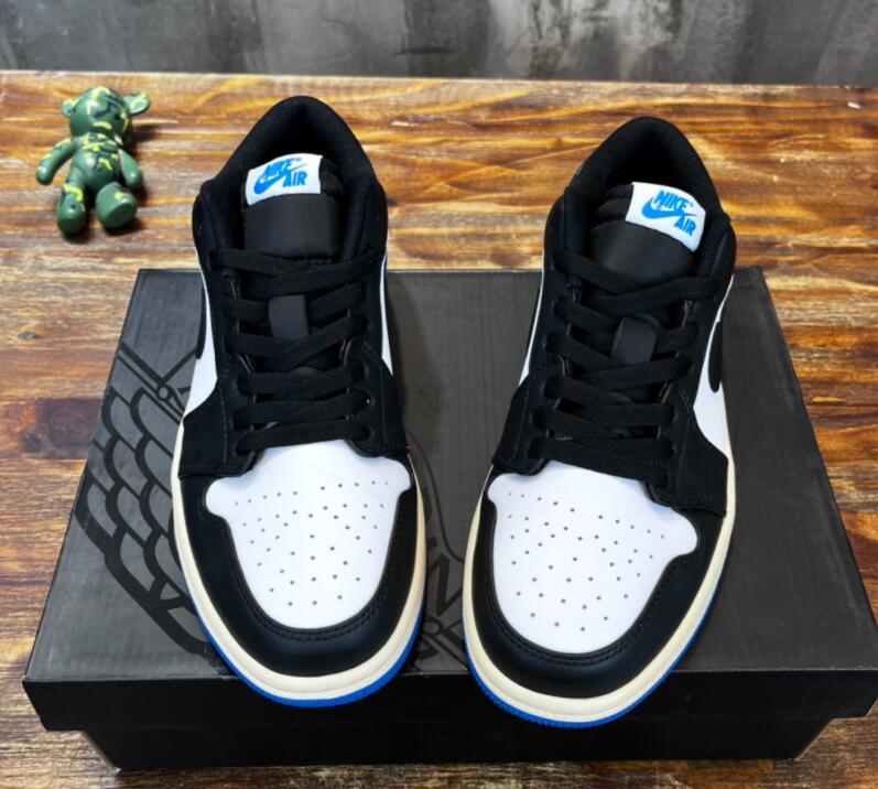 SAMC - NKE Shoes - 882
