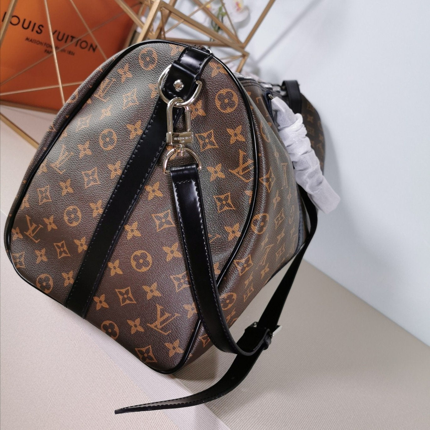 EN - New Arrival Bags LUV 260