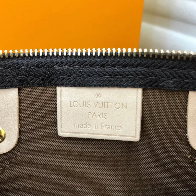 LOV2 Bags - Luxurious Bags  1087