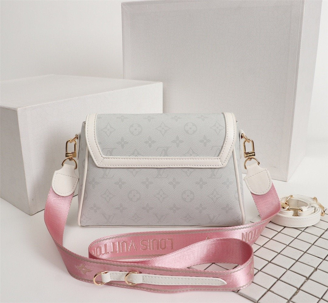 EN - New Arrival Bags LUV 234