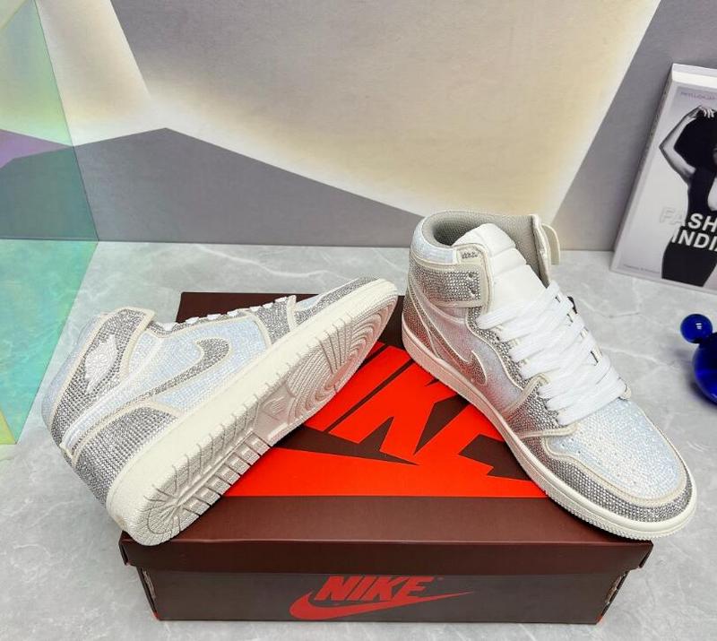 SAMC - NKE Shoes - 181