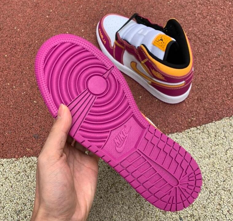 SAMC - NKE Shoes - 1482
