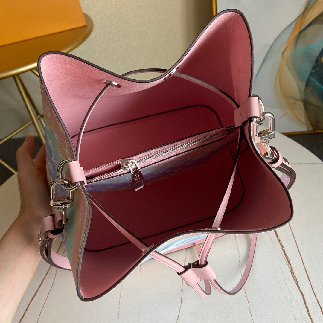 EN - New Arrival Bags LUV 162