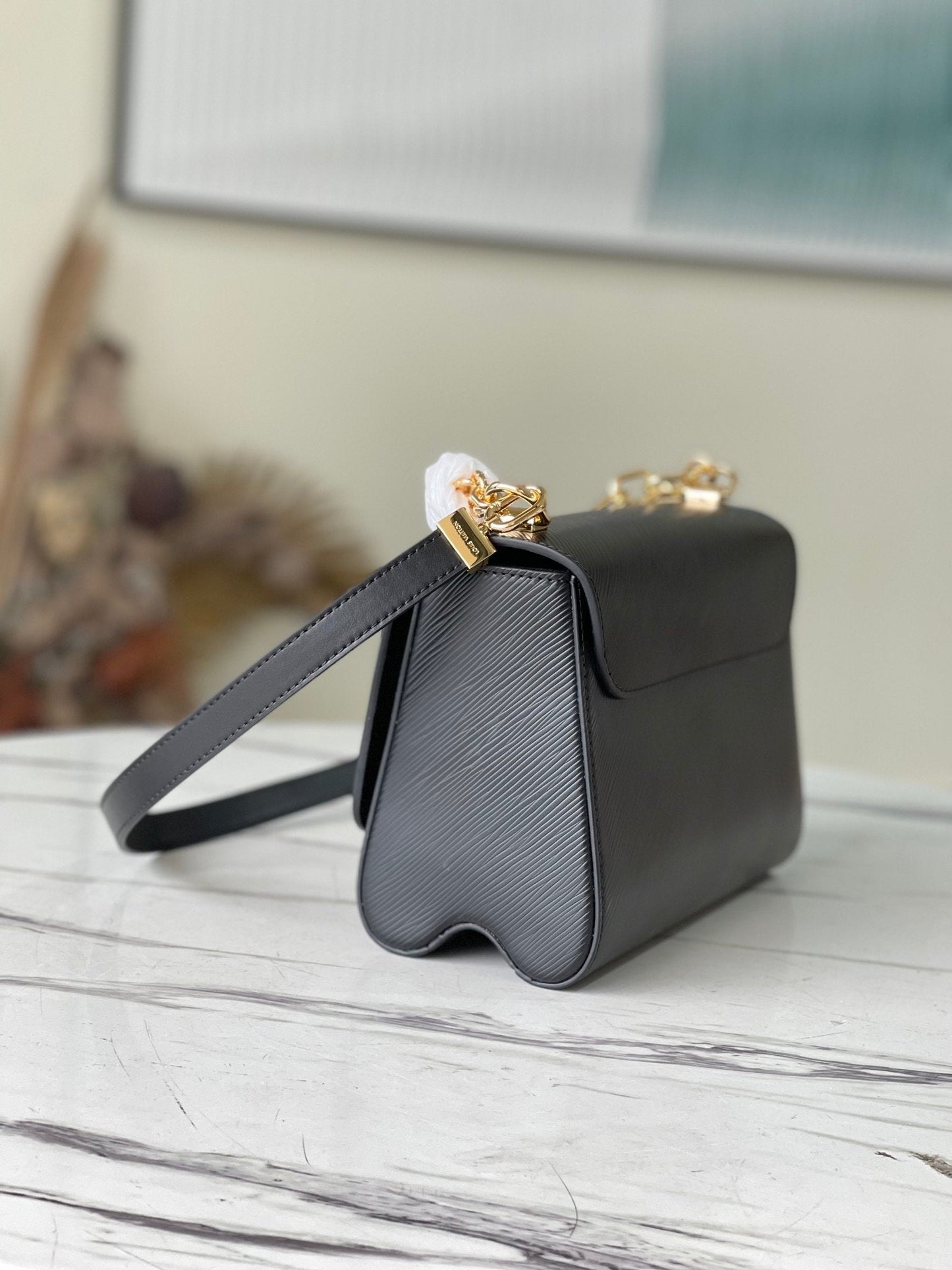 LV Twist MM Monogram GlamIower Black For Women,  Shoulder And Crossbody Bags 9.1in/23cm LV M59402