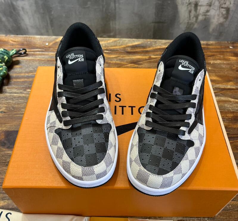 SAMC - NKE Shoes - 529