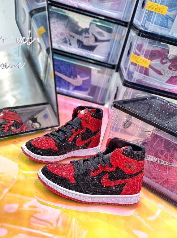 SAMC - NKE Shoes - 1689