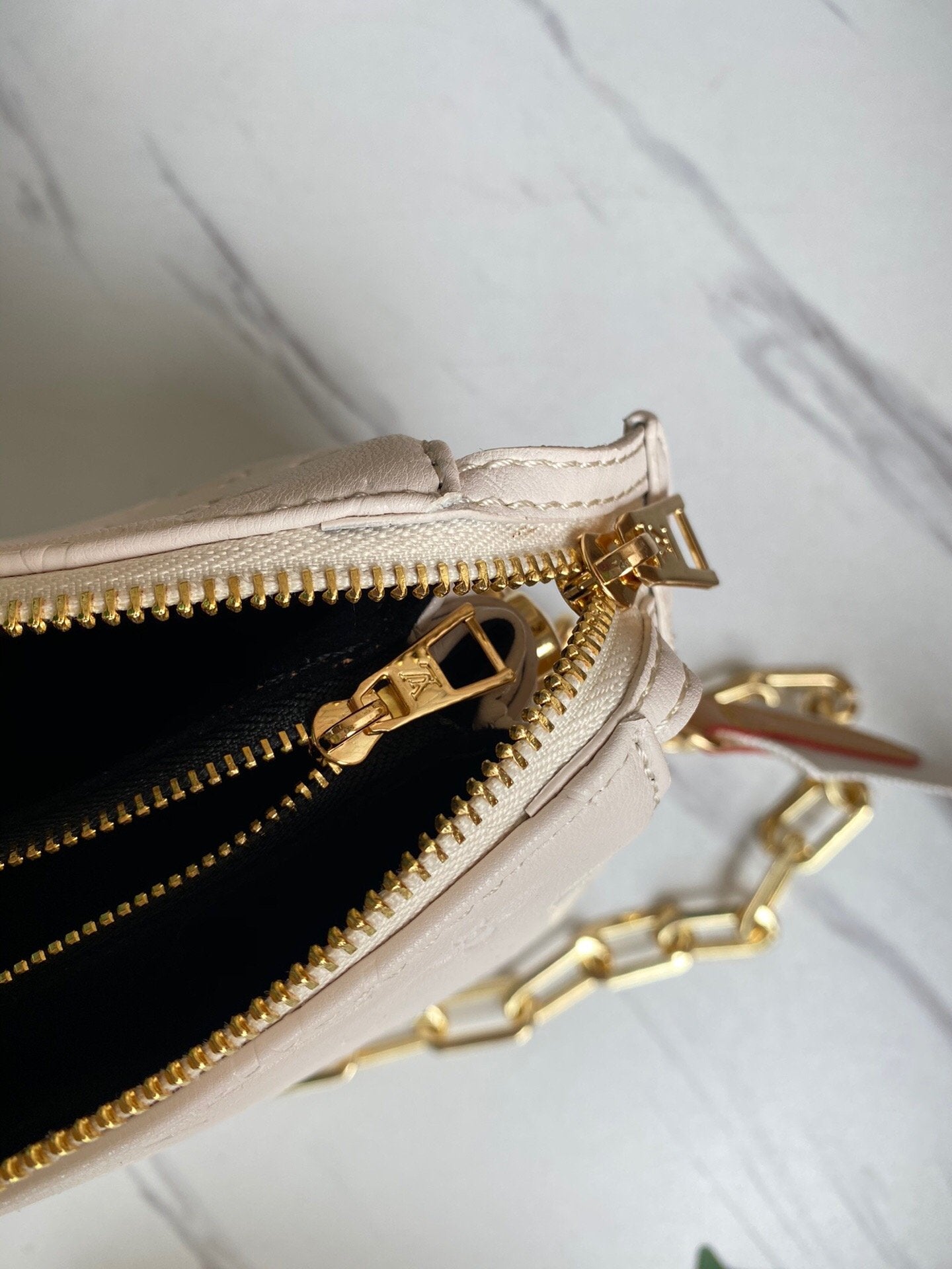 EN - New Arrival Bags LUV 133
