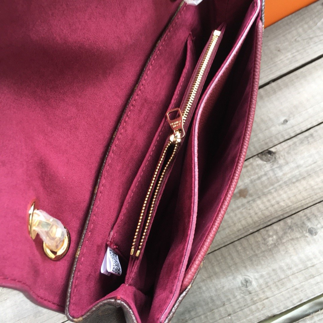EN - New Arrival Bags LUV 208