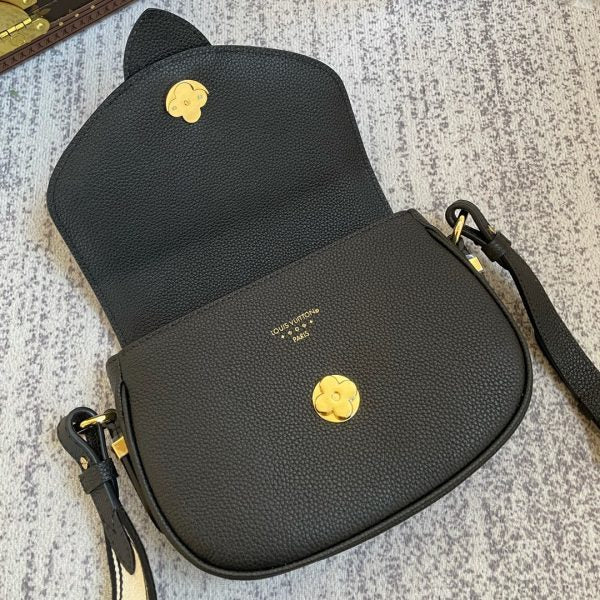 LOV2 Bags - Luxurious Bags  1047