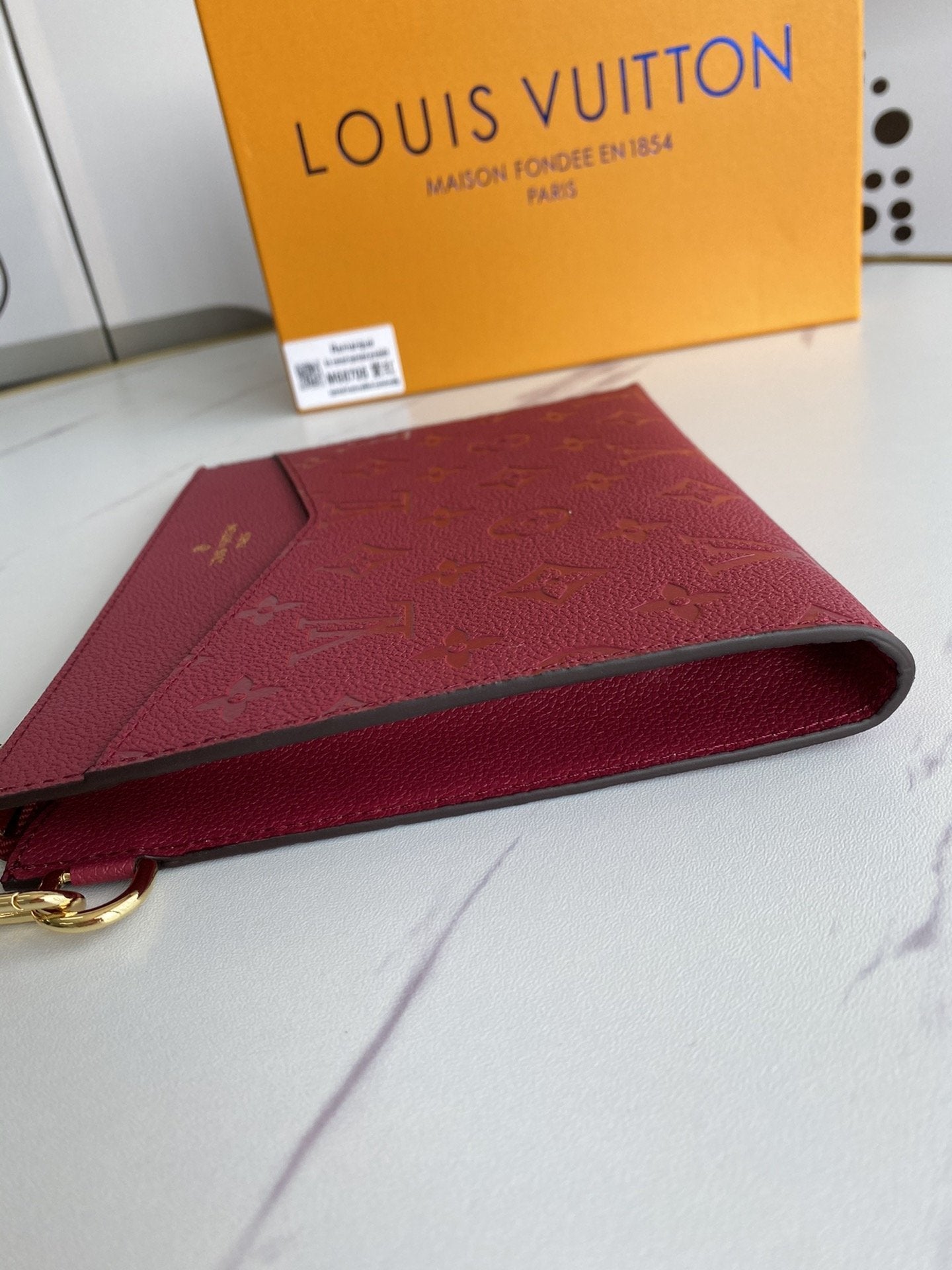 EN - New Arrival Wallet LUV 061