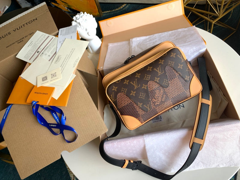 LOV2 Bags - Luxurious Bags  1230