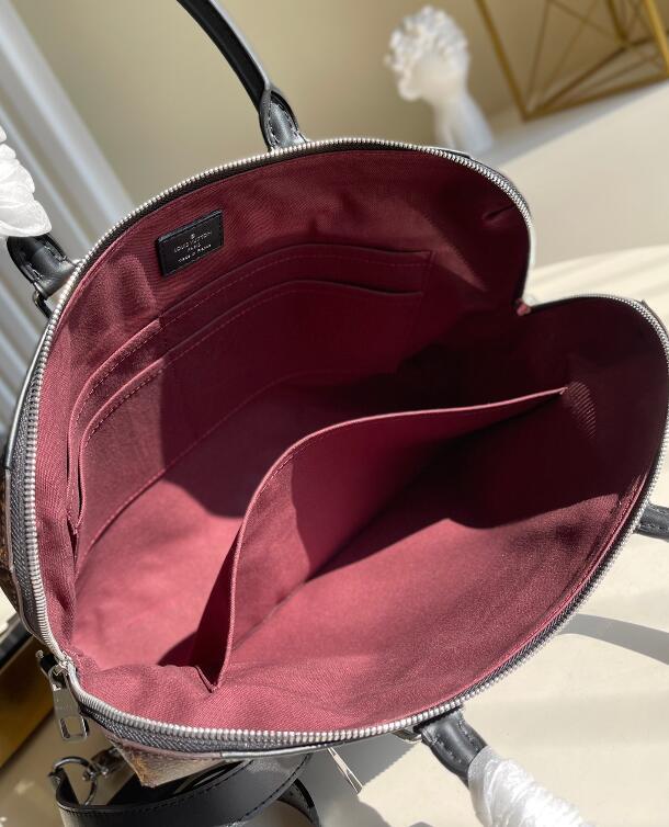 SAMC - LOV Bags - 2567