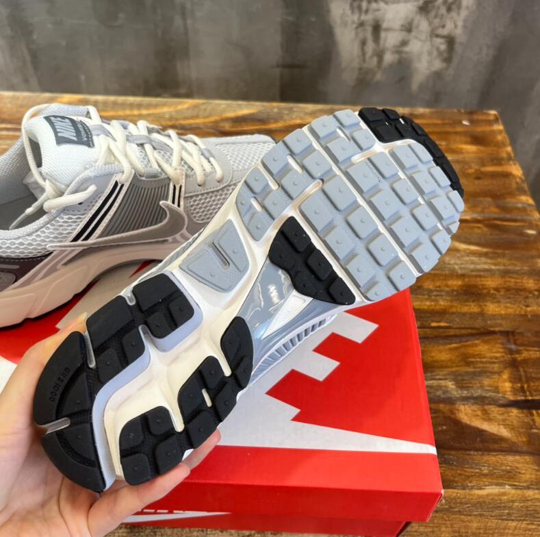 SAMC - NKE Shoes - 501