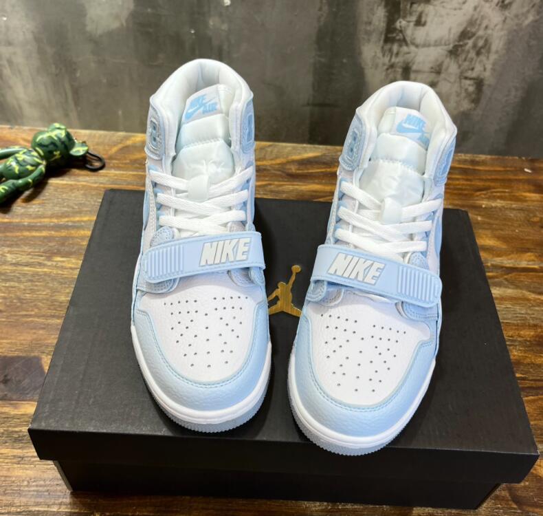 SAMC - NKE Shoes - 210