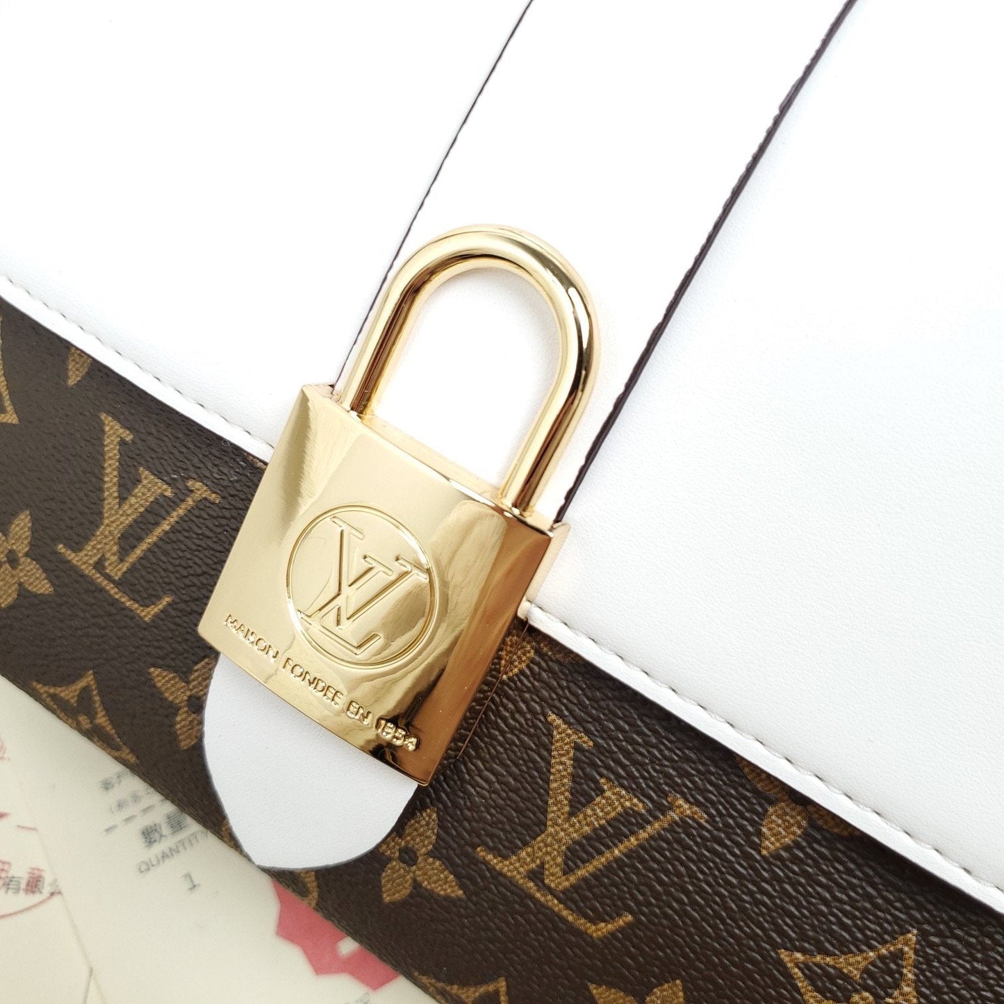 EN - New Arrival Bags LUV 216