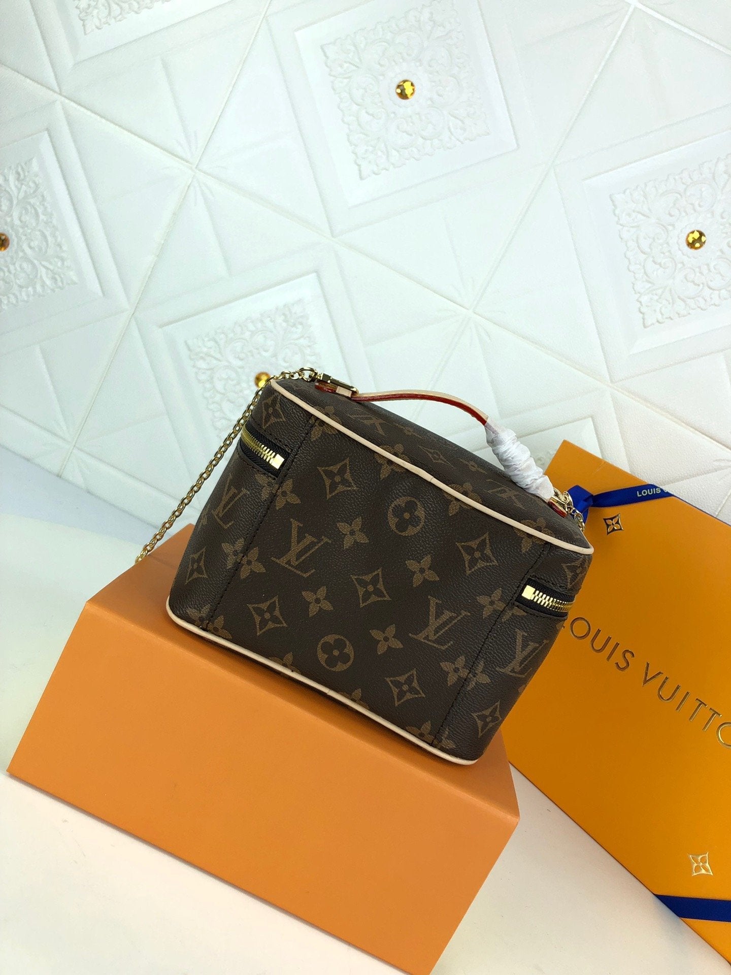EN - New Arrival Bags LUV 025