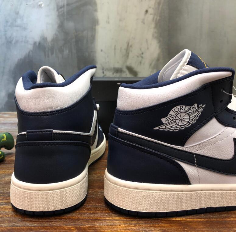 SAMC - NKE Shoes - 1876