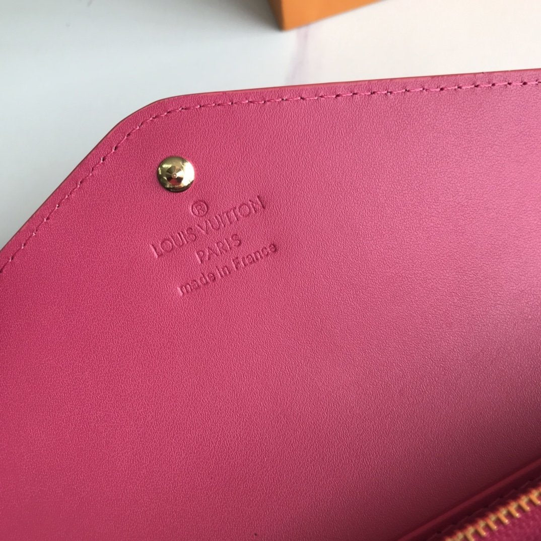 EN - New Arrival Wallet LUV 004