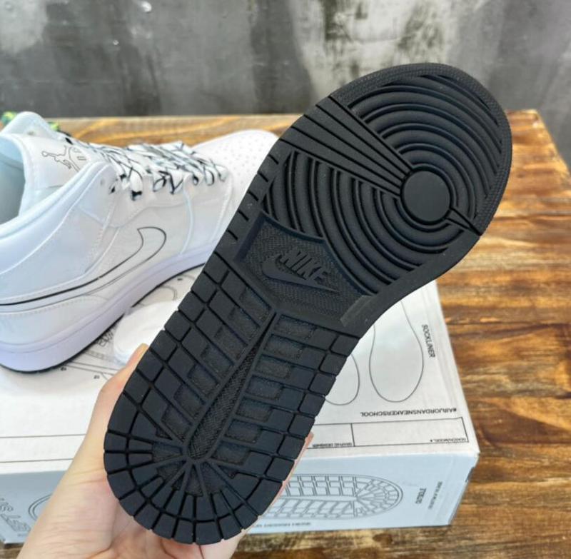 SAMC - NKE Shoes - 907