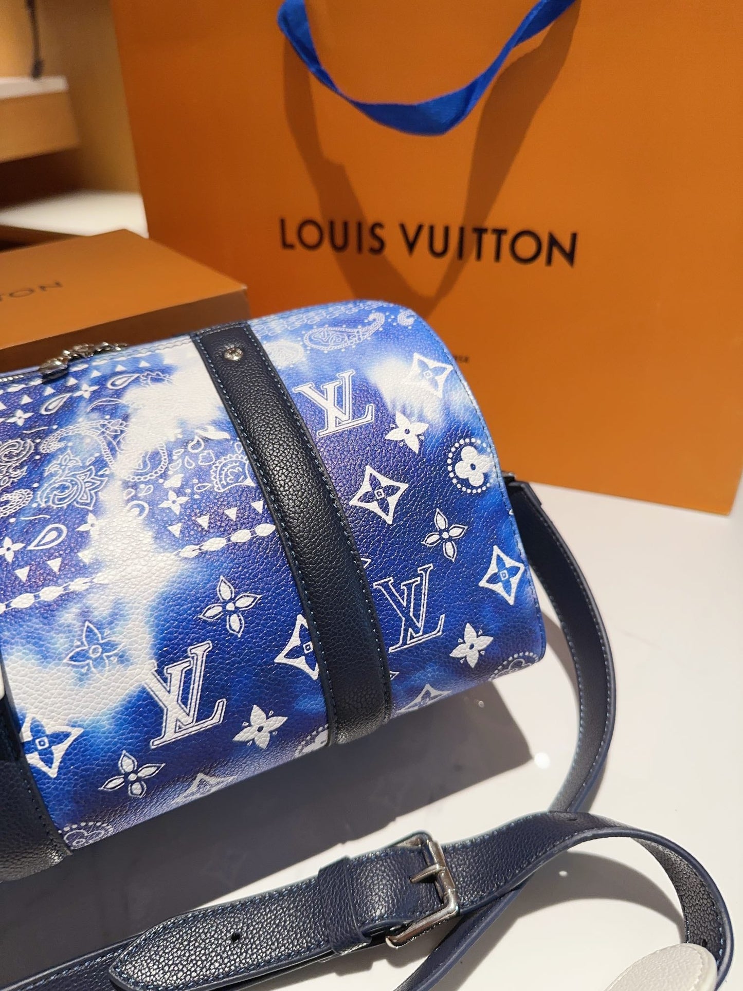 EN - New Arrival Bags LUV 511