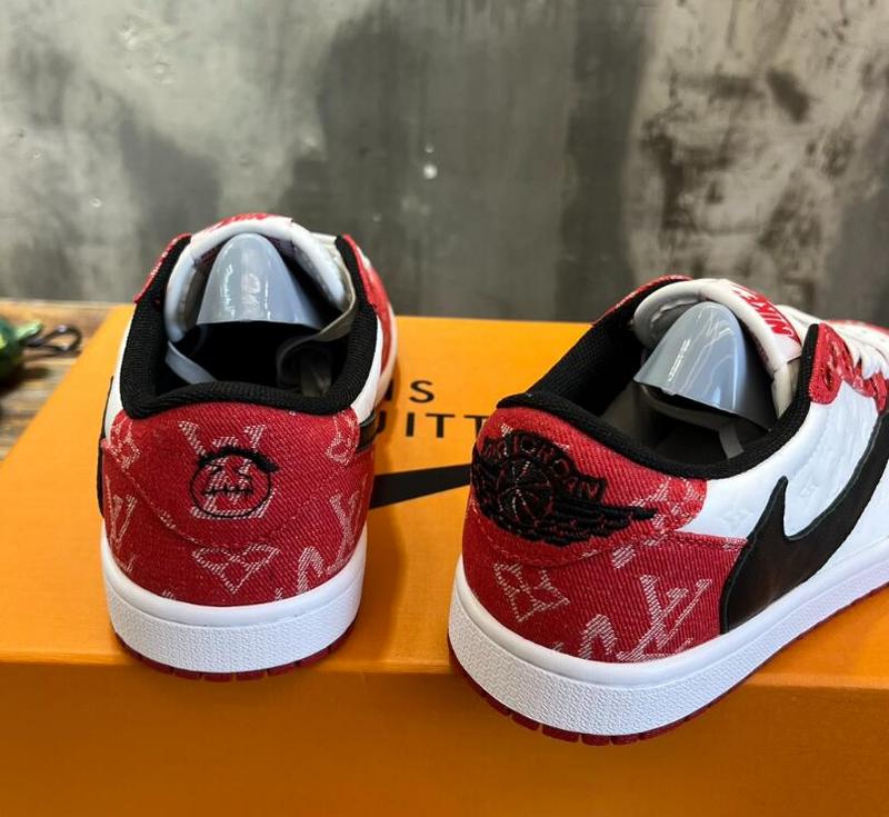 SAMC - NKE Shoes - 520
