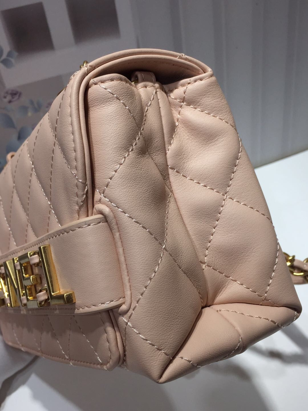 CHLFront Logo Small GlamIap Bag Gold Hardware Creme For Women Handbags, Shoulder Bags 8.2in/21cm AS1490