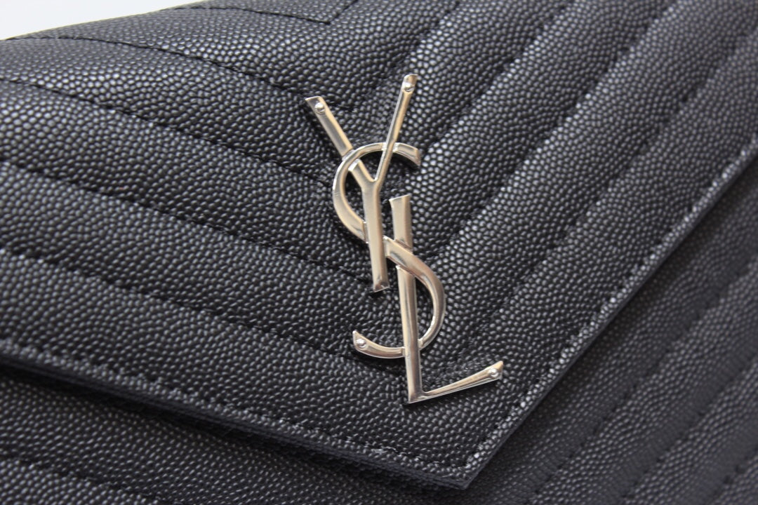 GLAMI Cassandre MatelassÃƒÂ© Chain Wallet In Grain De Poudre Embossed Black For Women 8.8in/23cm YSL 377828BOW021000