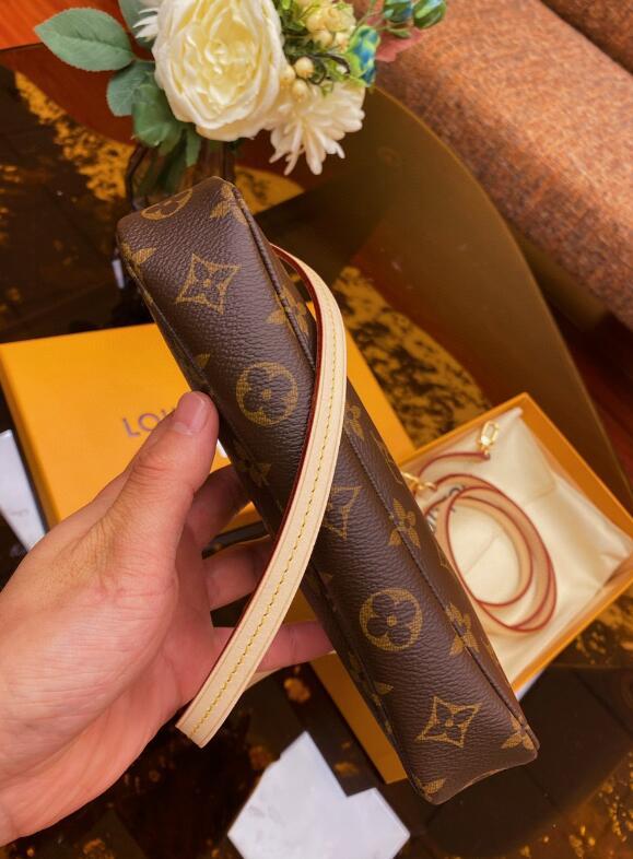 SAMC - LOV Bags - 1583