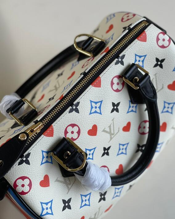 SAMC - LOV Bags - 2580