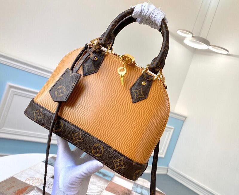 SAMC - LOV Bags - 3174