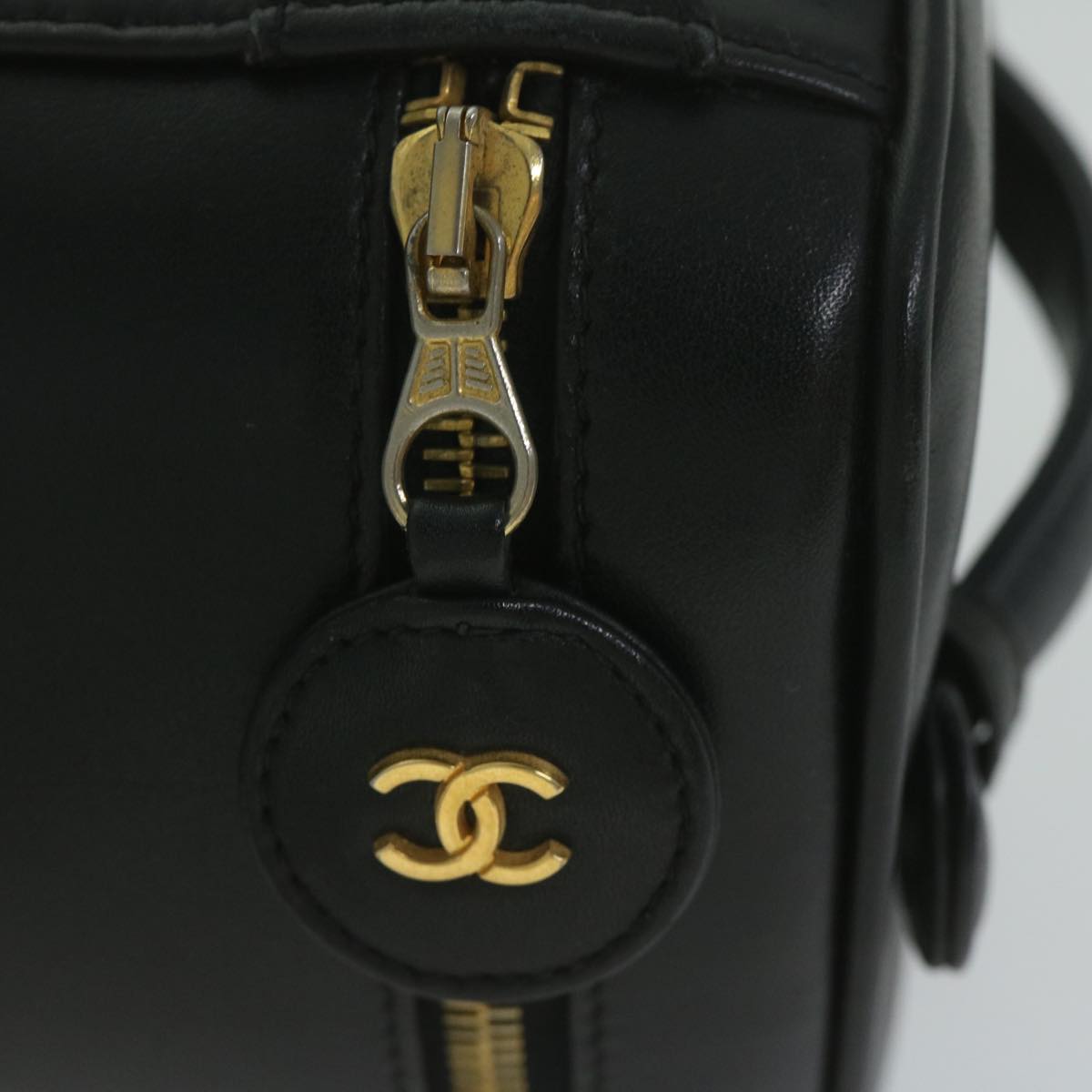 CHANEL Vanity Cosmetic Pouch Leather Black CC bs10975