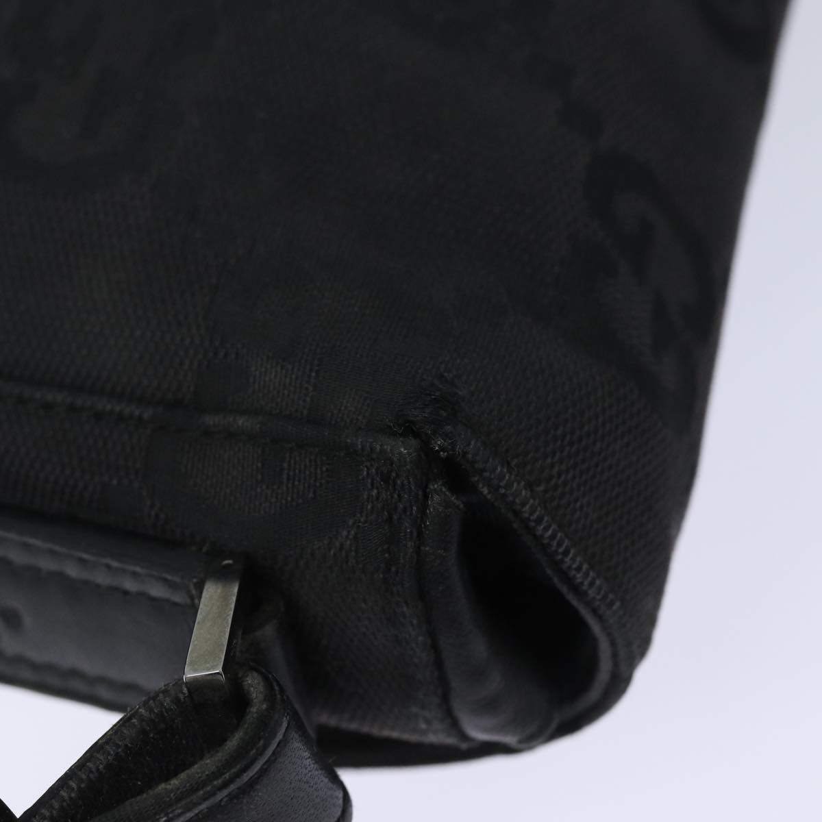 GUCCI GG Canvas Shoulder Bag Black bs15660