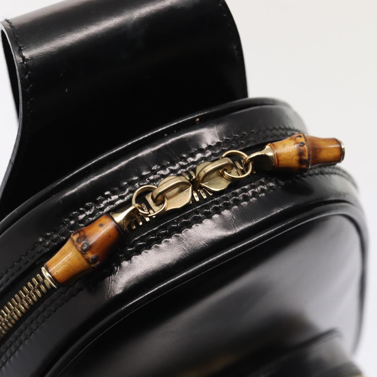 GUCCI Body Bag Enamel Black 003 2113 0027 bs15880