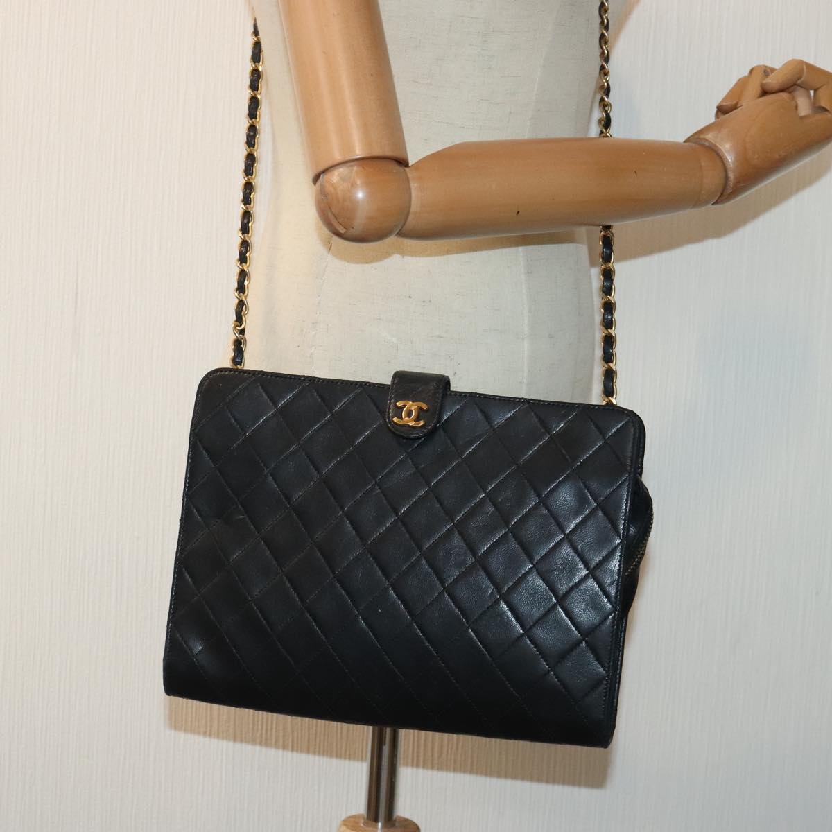 CHANEL Matelasse Chain Shoulder Bag Lamb Skin Black Gold CC bs18351