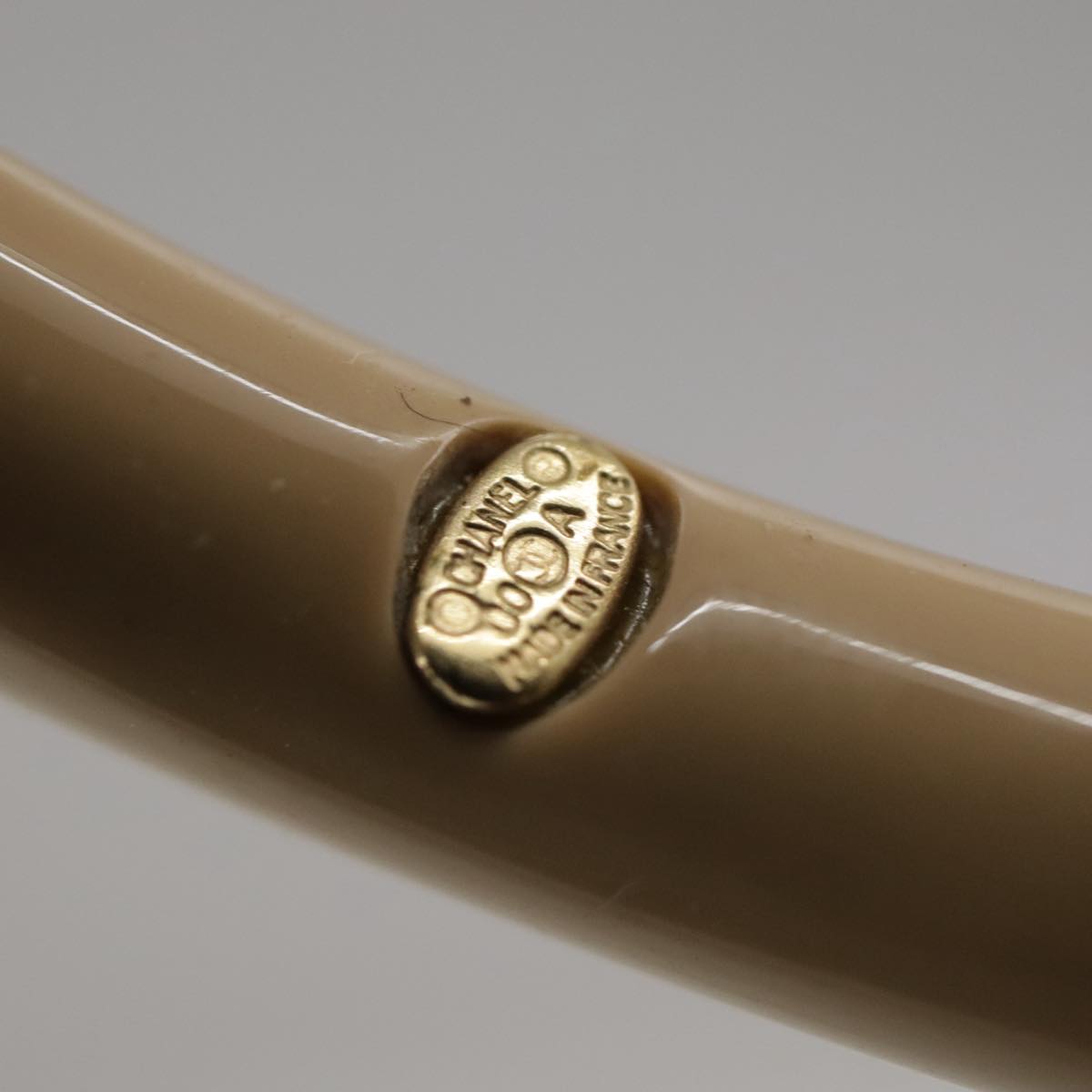 CHANEL Bracelet Plastic Beige CC bs18699