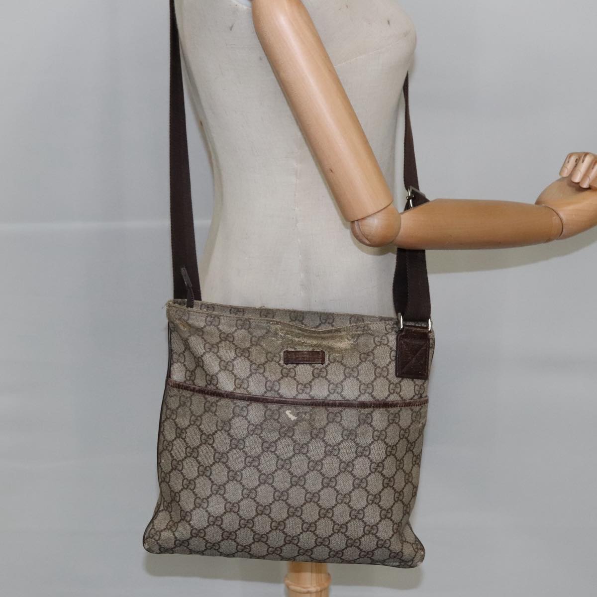 GUCCI GG Supreme Shoulder Bag PVC Beige 141626 bs19483