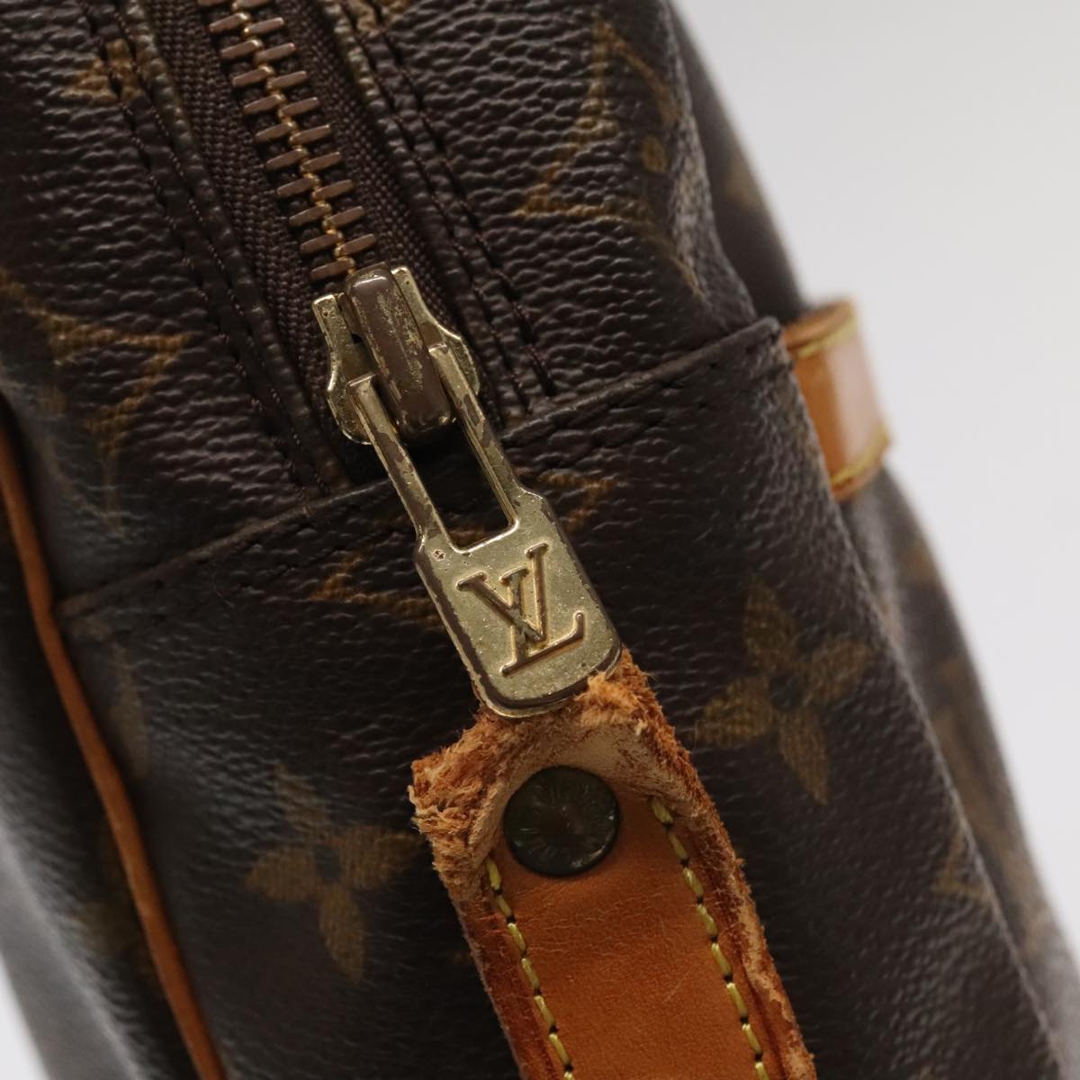LOUIS VUITTON Monogram Danube MM Shoulder Bag M45264 LV bs20718
