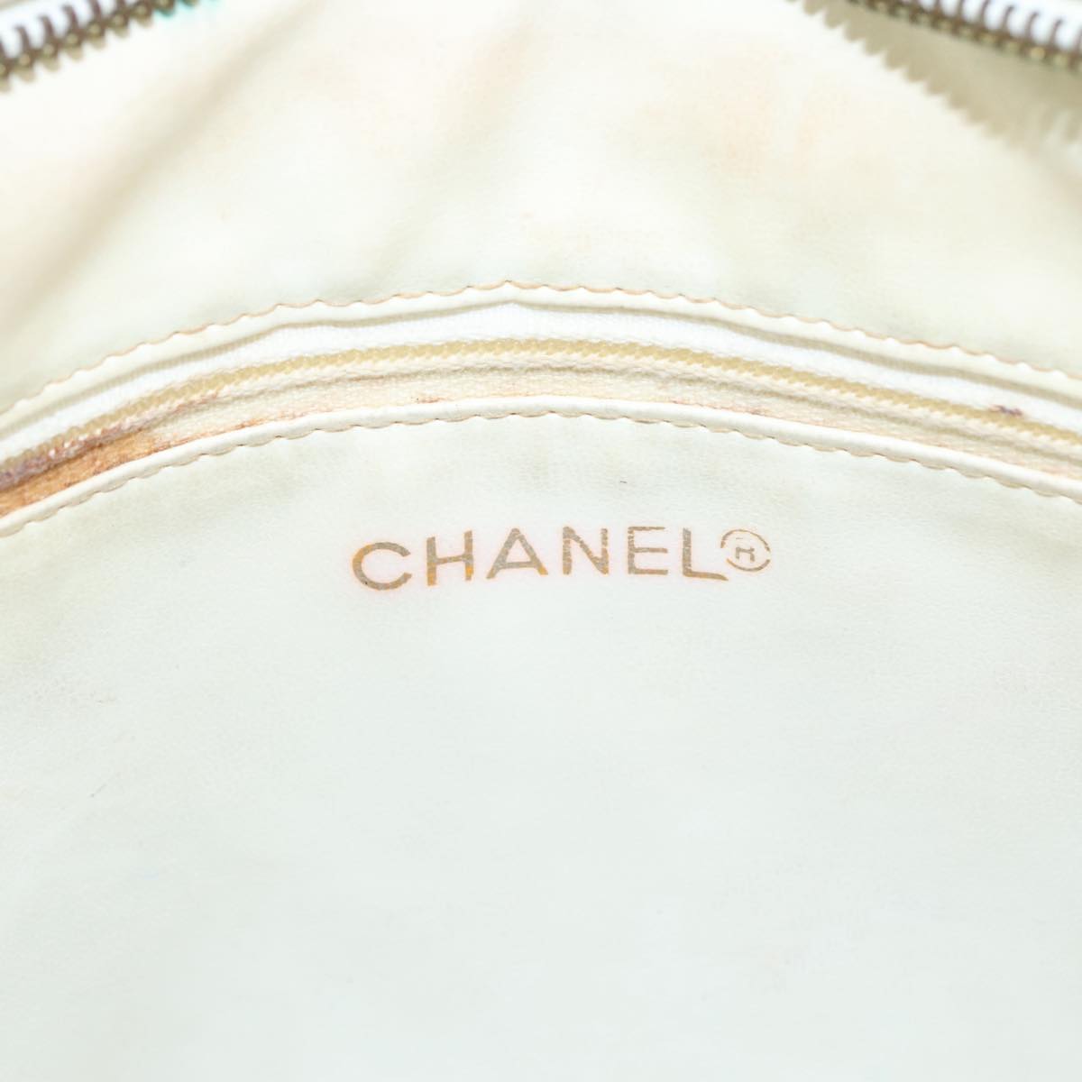 CHANEL Matelasse Chain Shoulder Bag Leather White Gold CC bs20903