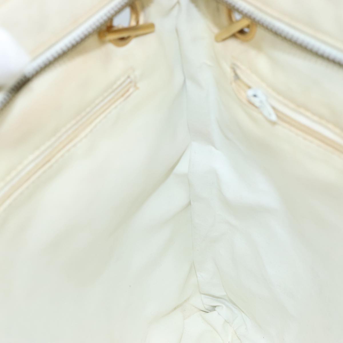 CHANEL Matelasse Chain Shoulder Bag Leather White Gold CC bs20903