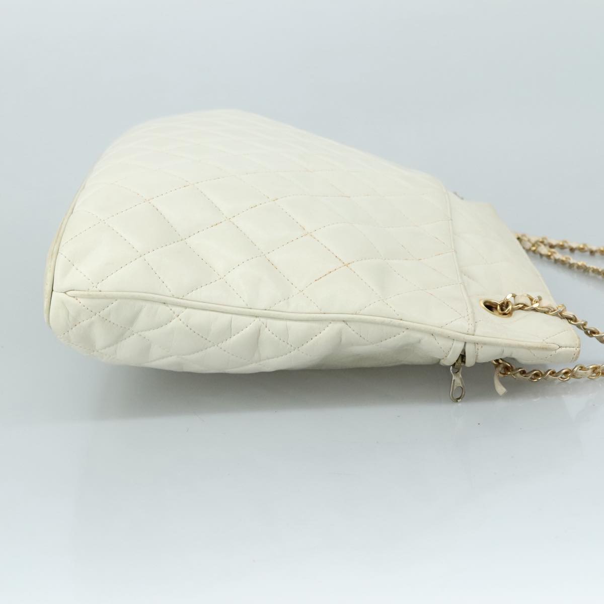 CHANEL Matelasse Chain Shoulder Bag Leather White Gold CC bs20903